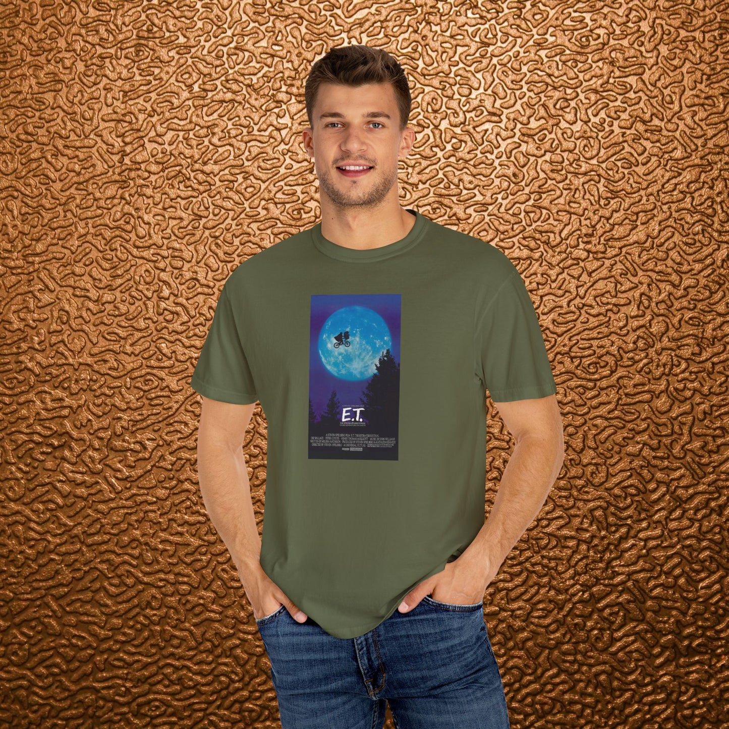 E.T. Movie Poster - Unisex Garment-Dyed T-shirt