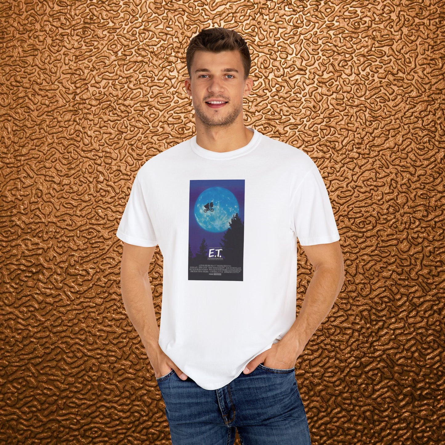 E.T. Movie Poster - Unisex Garment-Dyed T-shirt