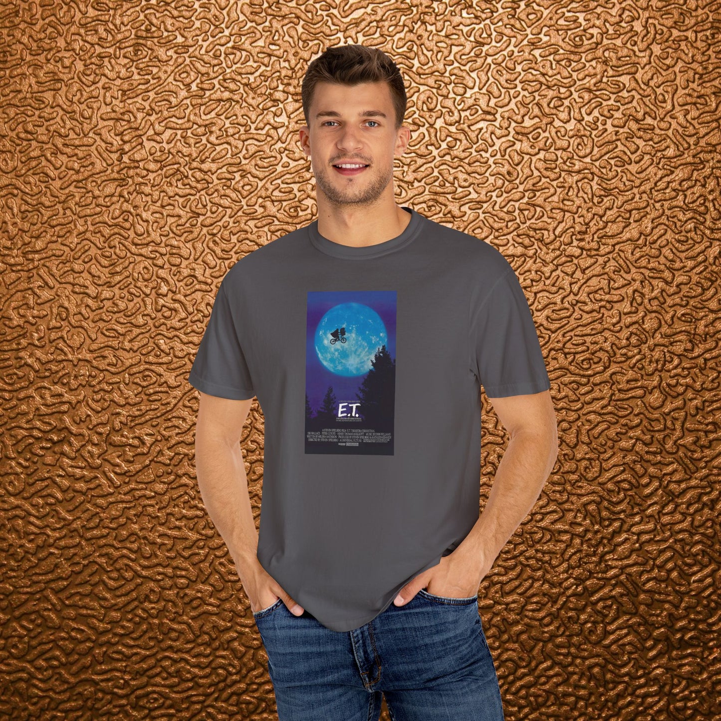 E.T. Movie Poster - Unisex Garment-Dyed T-shirt
