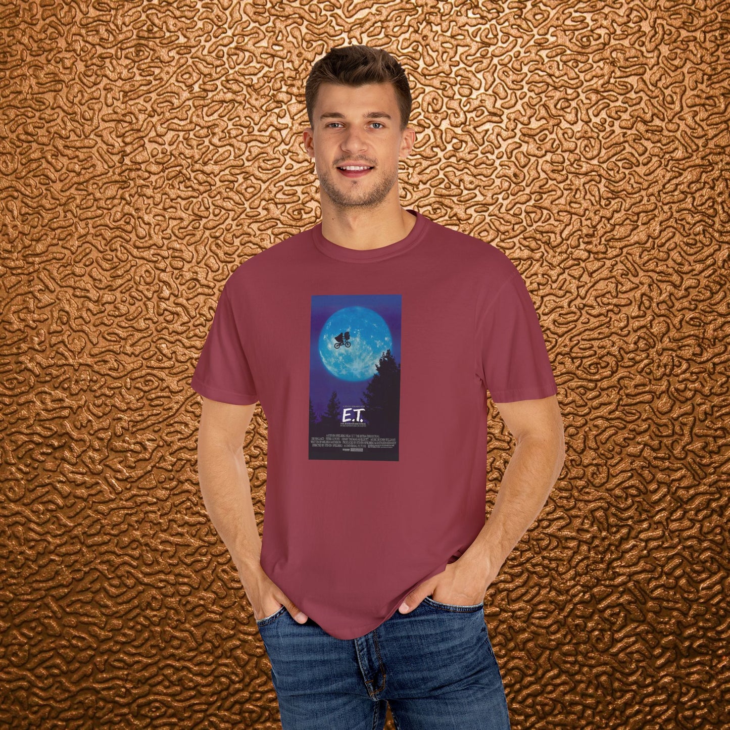 E.T. Movie Poster - Unisex Garment-Dyed T-shirt