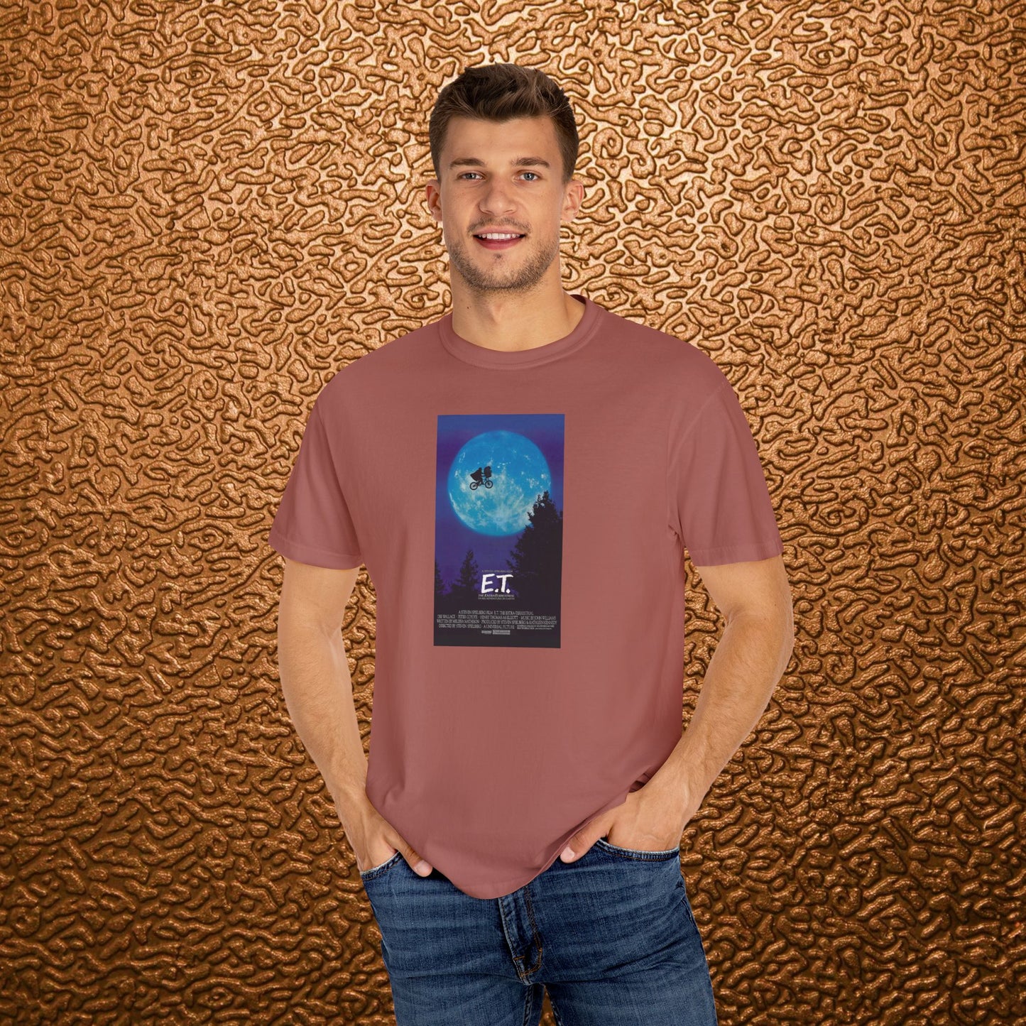 E.T. Movie Poster - Unisex Garment-Dyed T-shirt