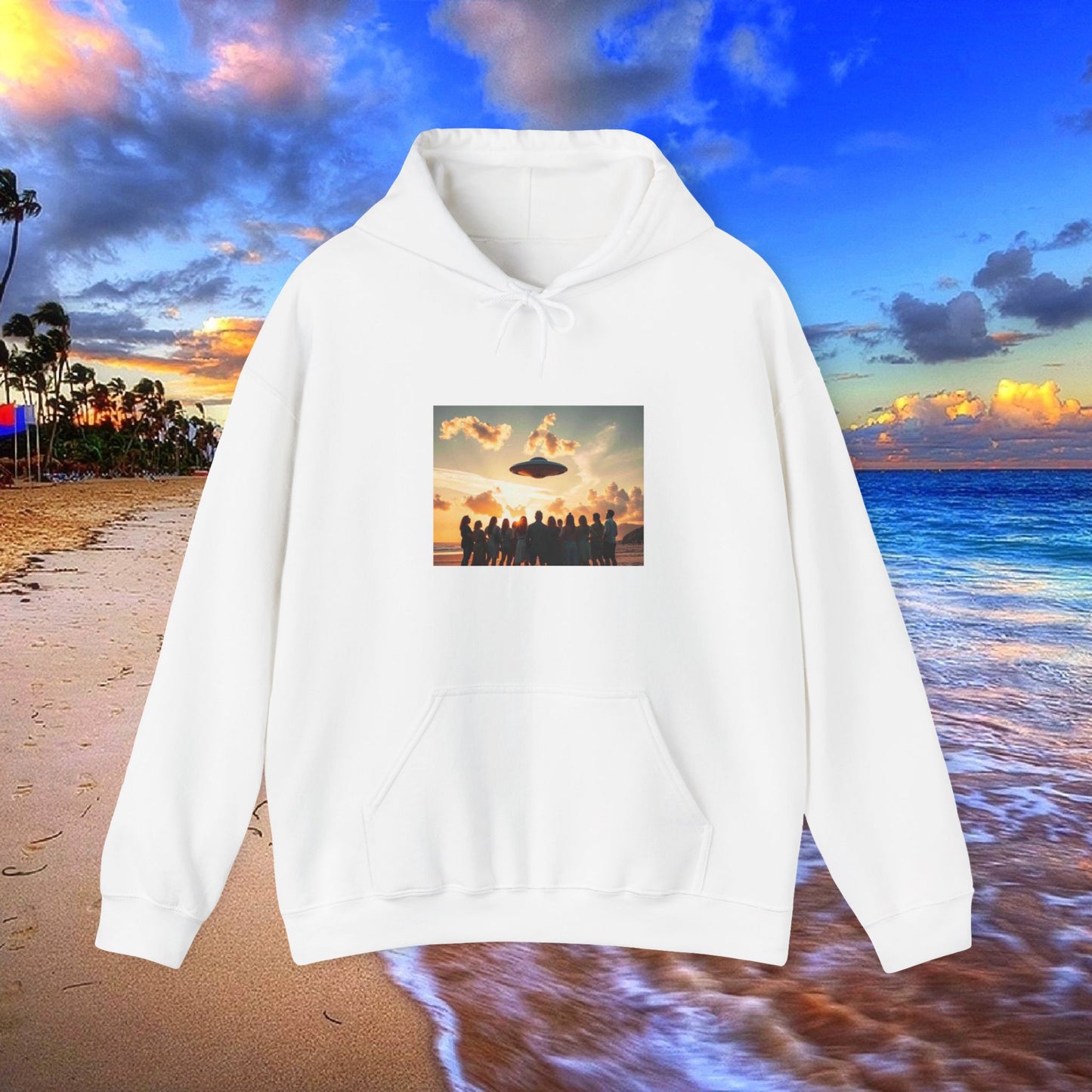 UFO on the Beach- Heavy Blend™ Hooded Sweatshirt